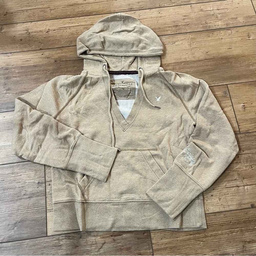 American Eagle Outfitters V-Neck Tan Sweater